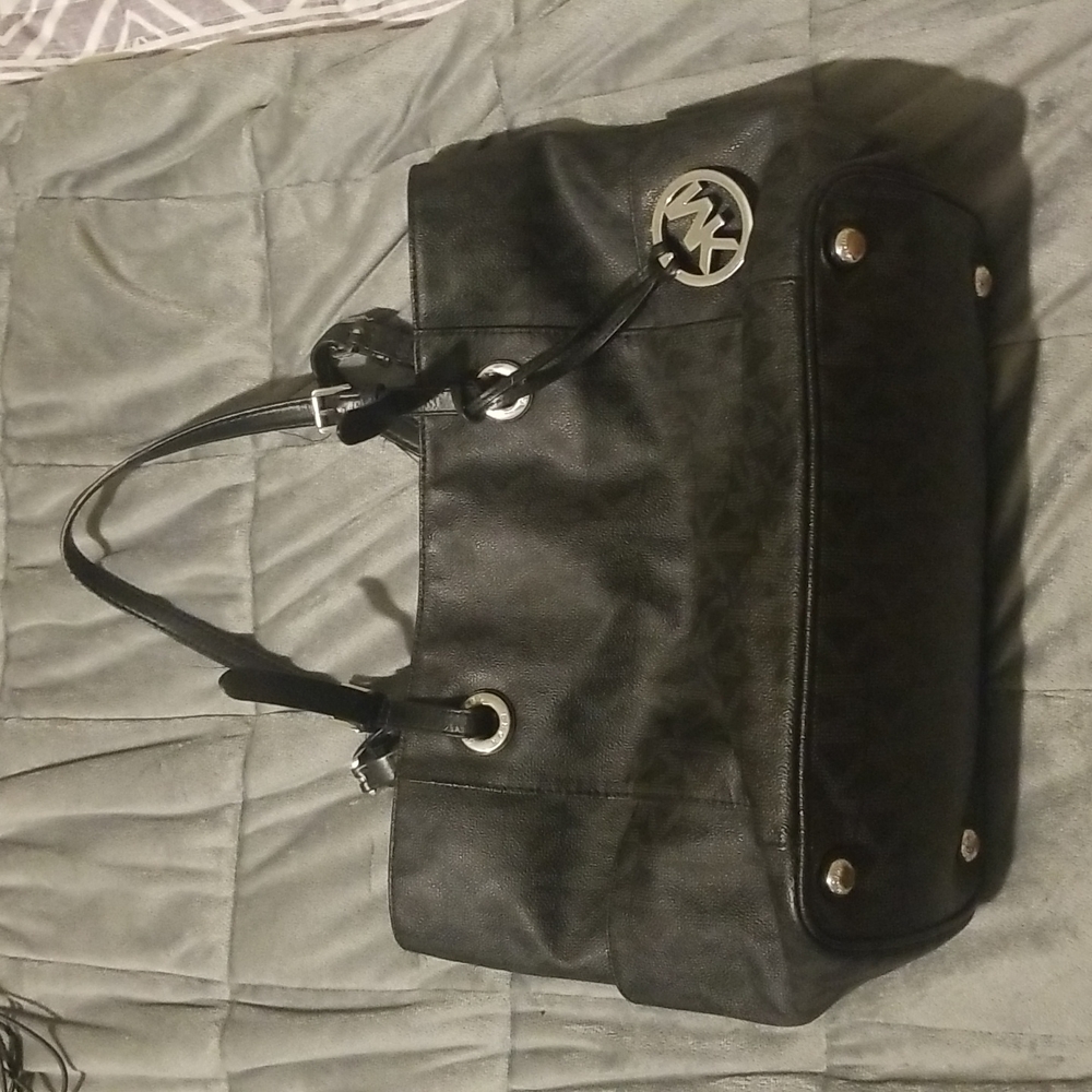 Authentic MK bag - Picture 2 of 9